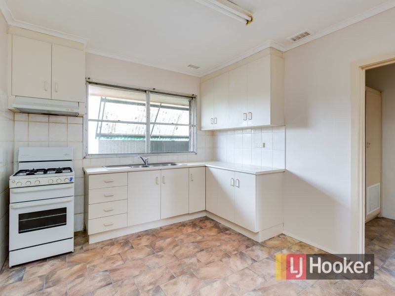 8 & 8A Blossom Drive, Doveton VIC 3177