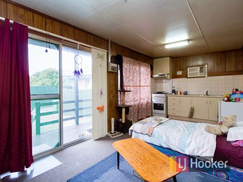 8 & 8A Blossom Drive, Doveton VIC 3177