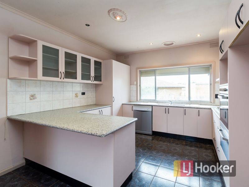 8 Anderson Close, Hampton Park VIC 3976