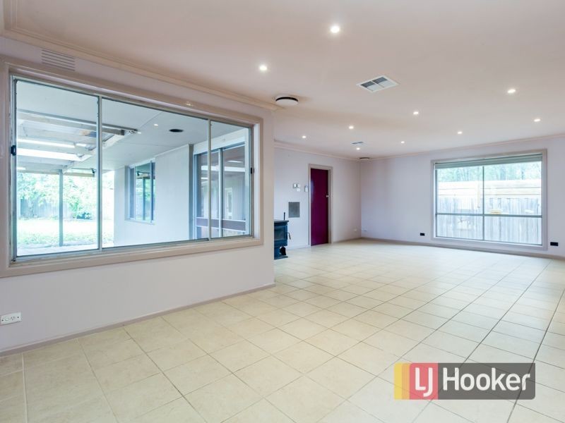 8 Anderson Close, Hampton Park VIC 3976
