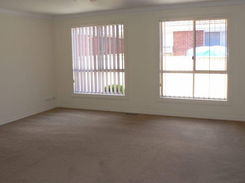 4/28 Canberra Avenue, Dandenong VIC 3175