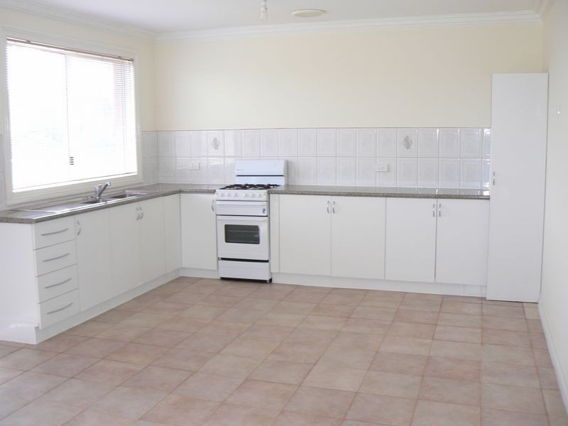 4/28 Canberra Avenue, Dandenong VIC 3175