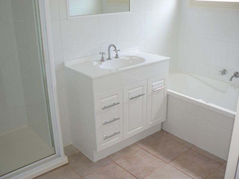 4/28 Canberra Avenue, Dandenong VIC 3175