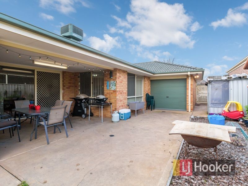 29 Meadowlands Way, Berwick VIC 3806