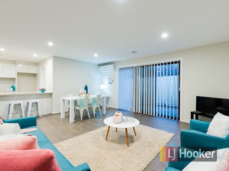 1-3/3 Rain Court, Doveton VIC 3177