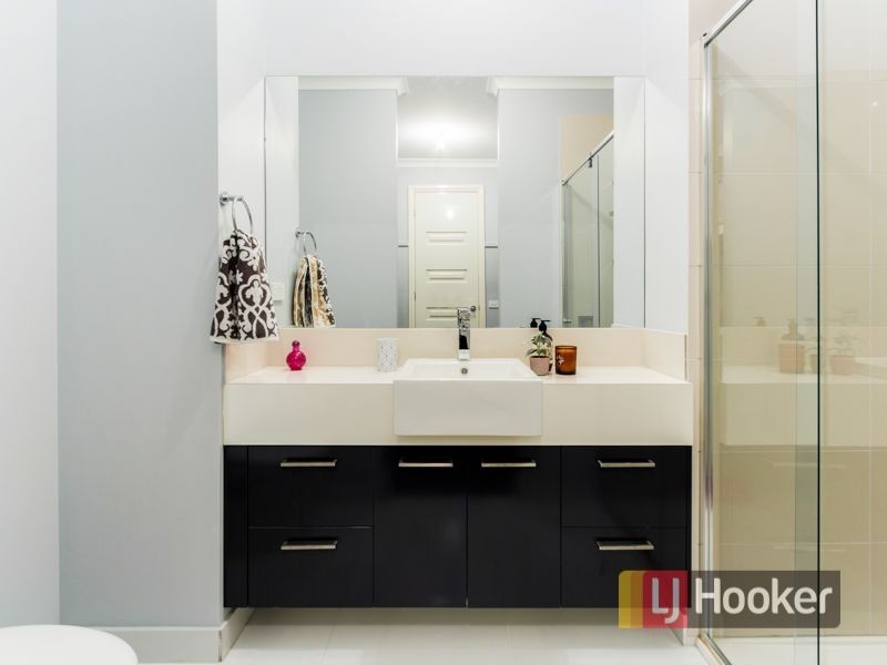 25B Lilly Pilly Avenue, Doveton VIC 3177