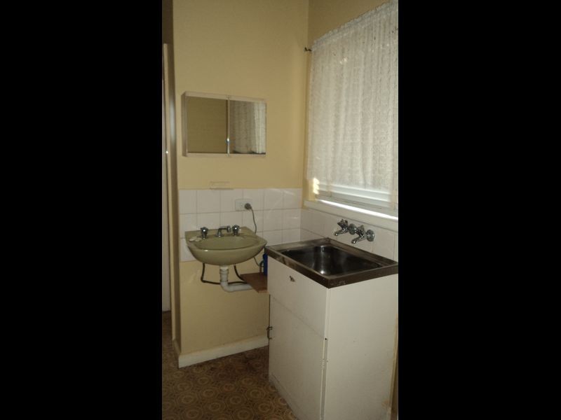 2/28 Hemmings Street, Dandenong VIC 3175