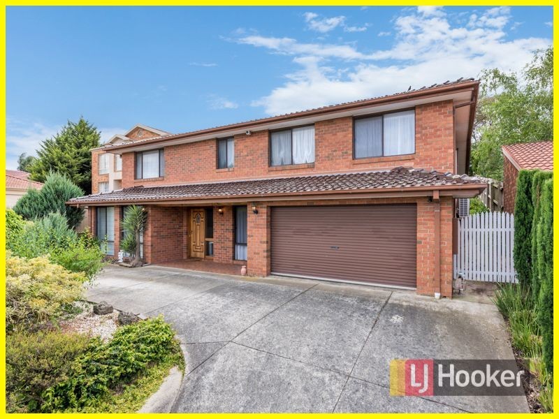 16 Lawson Way, Endeavour Hills VIC 3802