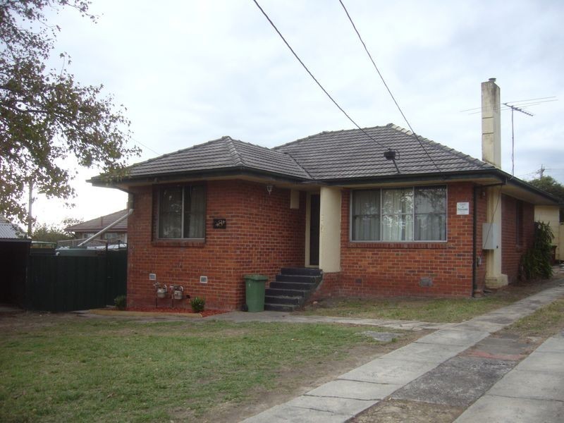 8 Blossom Drive, Doveton VIC 3177