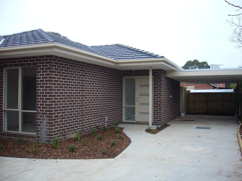 2/2 Deakin Crescent, Dandenong North VIC 3175