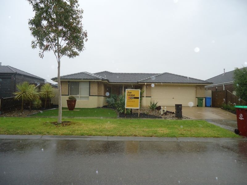 45 Bushranger Boulevard, Cranbourne East VIC 3977