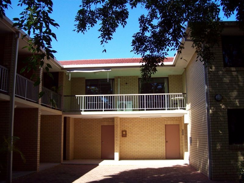 11/22 Duet Dr, Mermaid Waters QLD 4218