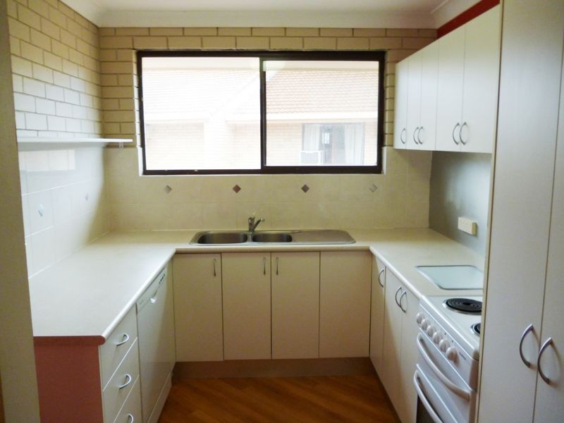 11/22 Duet Dr, Mermaid Waters QLD 4218