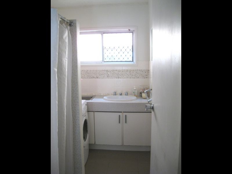 2/7 Albert St, Burleigh Heads QLD 4220