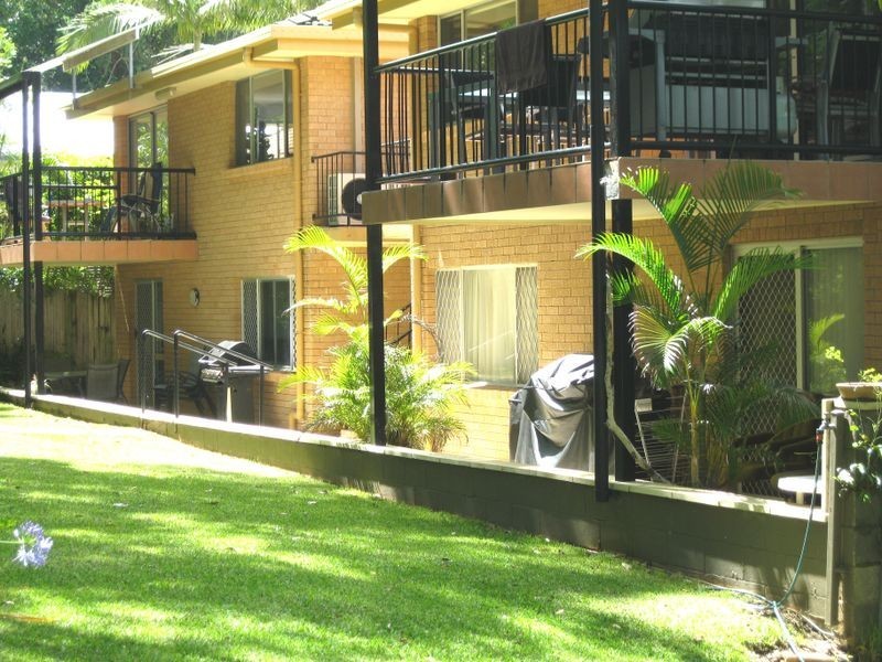 2/7 Albert St, Burleigh Heads QLD 4220