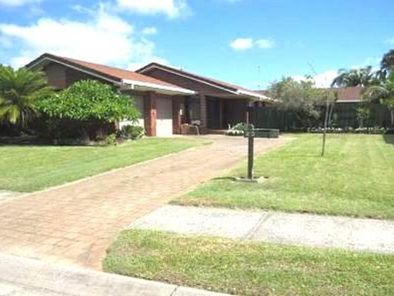 23 Auk Ave, Burleigh Waters QLD 4220