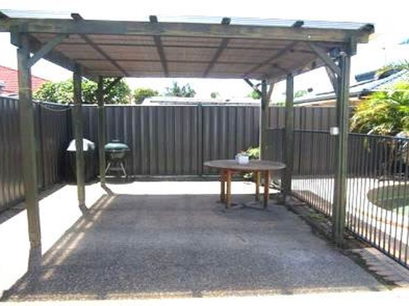 23 Auk Ave, Burleigh Waters QLD 4220