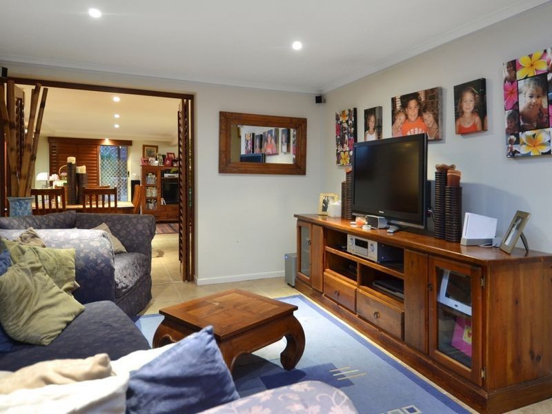 84 Acanthus Avenue, Burleigh Heads QLD 4220