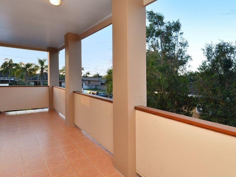 84 Acanthus Avenue, Burleigh Heads QLD 4220