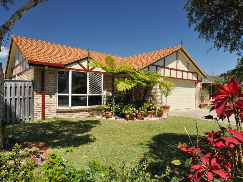 10 Bowerbird Place, Burleigh Waters QLD 4220