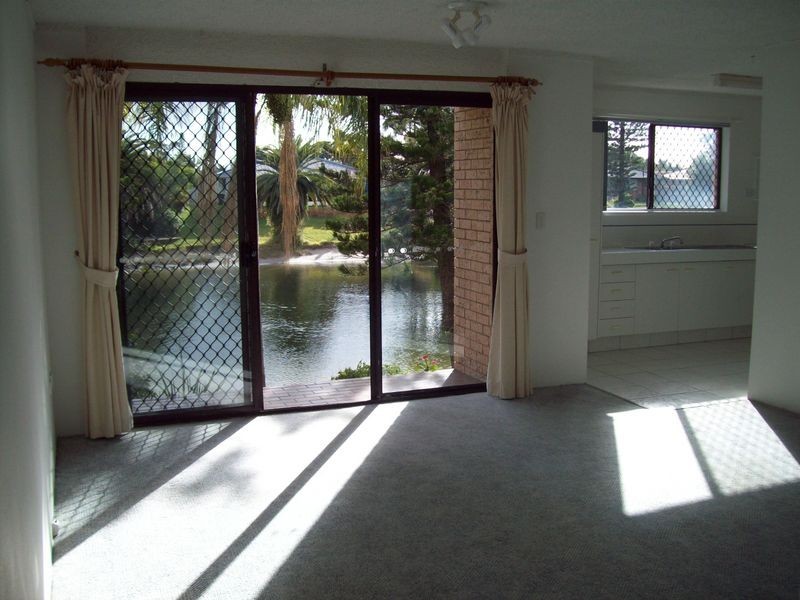 3/49 Karbunya St, Mermaid Waters QLD 4218
