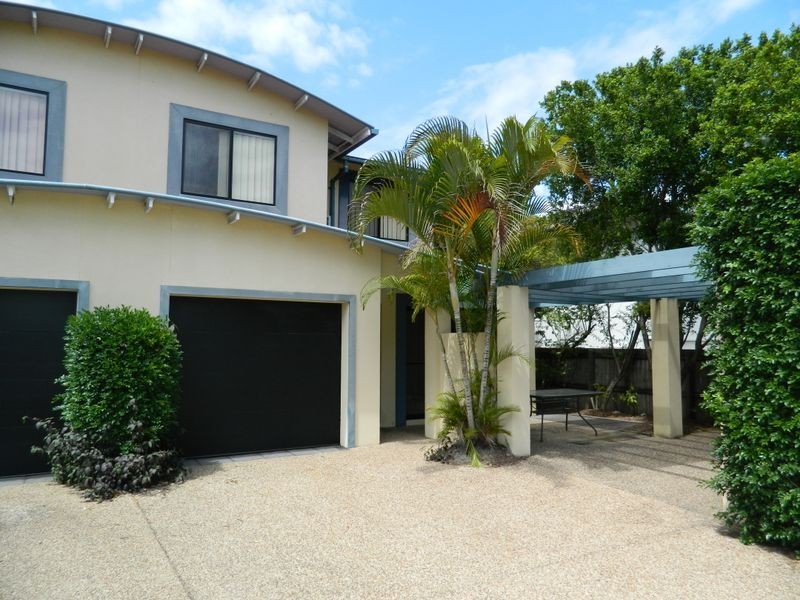 3/20 Broad St, Labrador QLD 4215