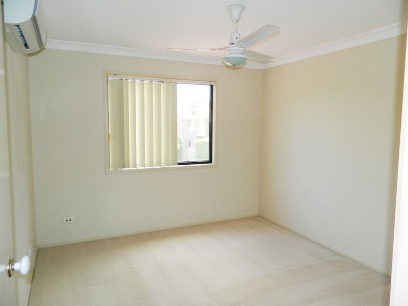 3/20 Broad St, Labrador QLD 4215