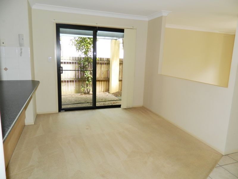 3/20 Broad St, Labrador QLD 4215