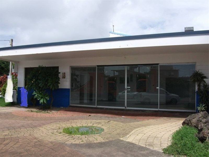 18 Mountain View Drive, Miami QLD 4220