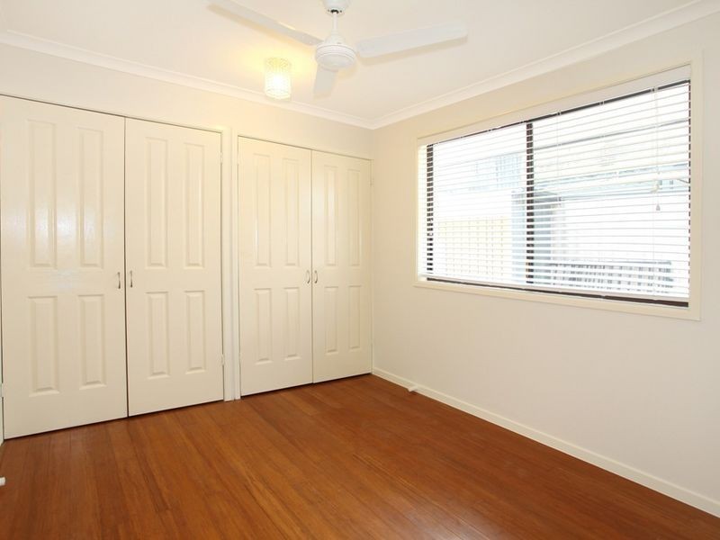 10 Ocean View St, Benowa QLD 4217