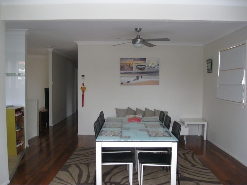 29B Sunshine Parade, Miami QLD 4220