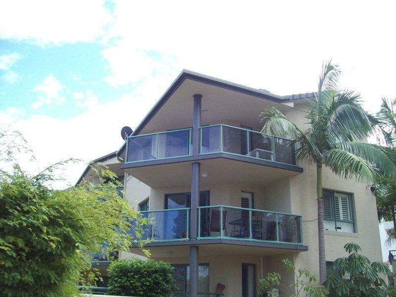 9/8 Tarcoola Cres, Chevron Island QLD 4217