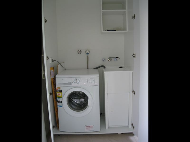 1/4 Pheasant Crt, Miami QLD 4220