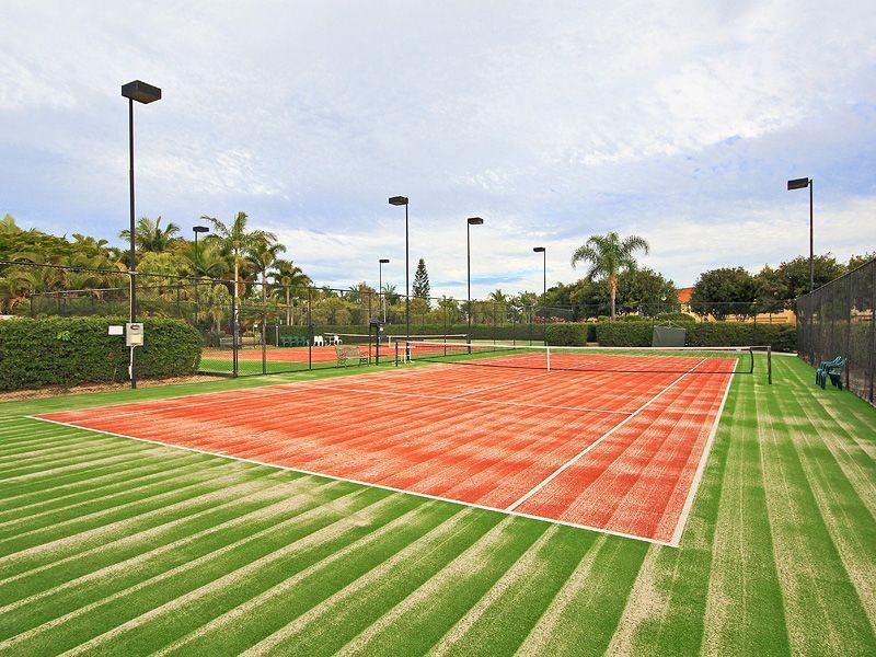 2/125 Santa Cruz Boulevard, Clear Island Waters QLD 4226