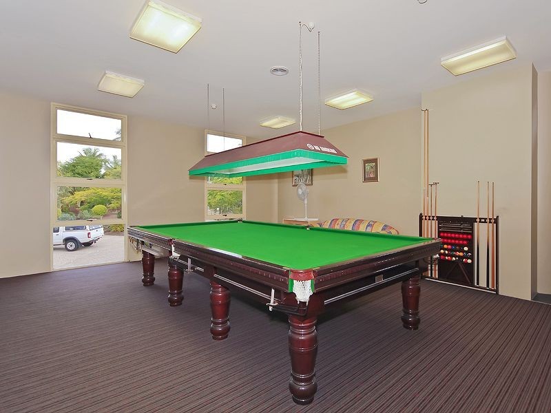 2/125 Santa Cruz Boulevard, Clear Island Waters QLD 4226