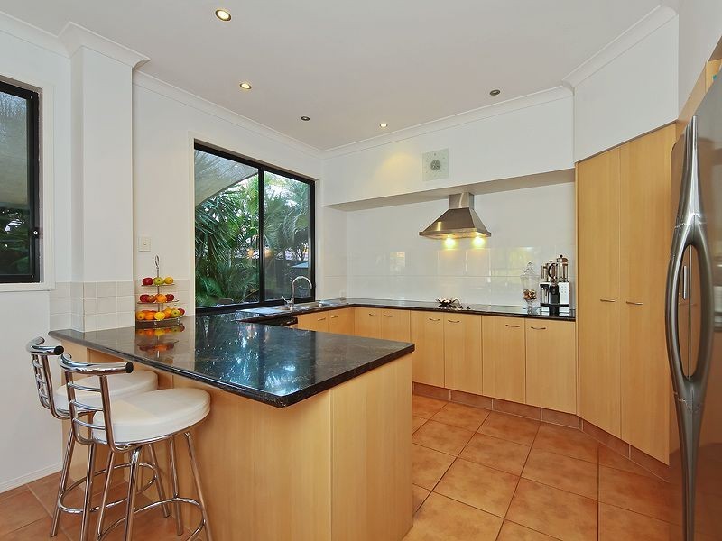 12 Mauritius Court, Varsity Lakes QLD 4227