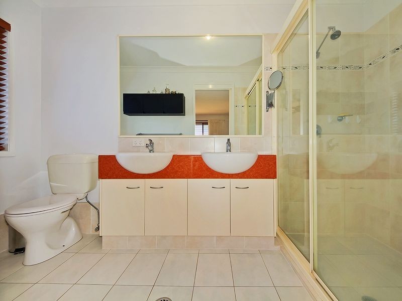 12 Mauritius Court, Varsity Lakes QLD 4227