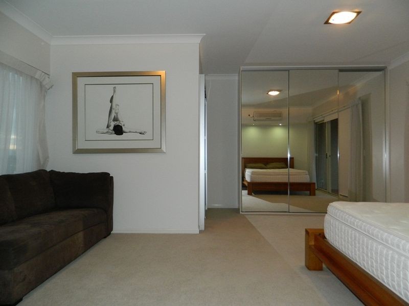 37/3 Sunset Blvd, Surfers Paradise QLD 4217