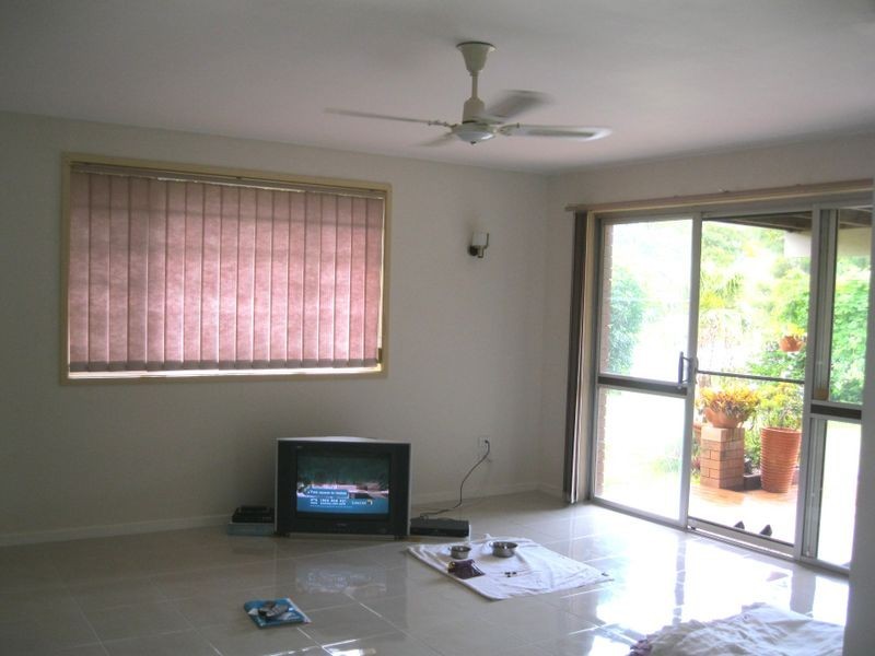 24 Paradise Ave, Miami QLD 4220