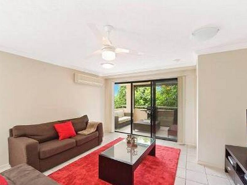 5/1996 Gold Coast Highway, Miami QLD 4220