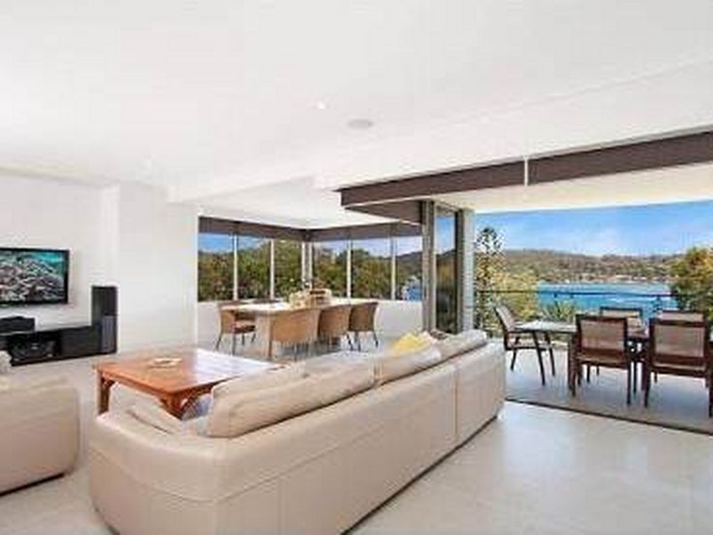 8 Murlong Cres, Palm Beach QLD 4221