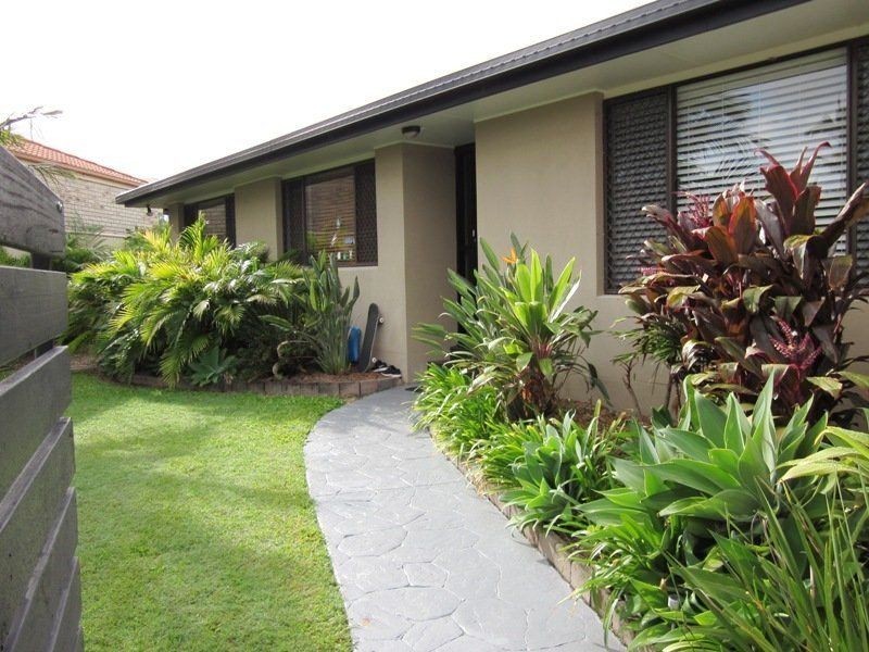 9 Oaklands Crt, Burleigh Waters QLD 4220