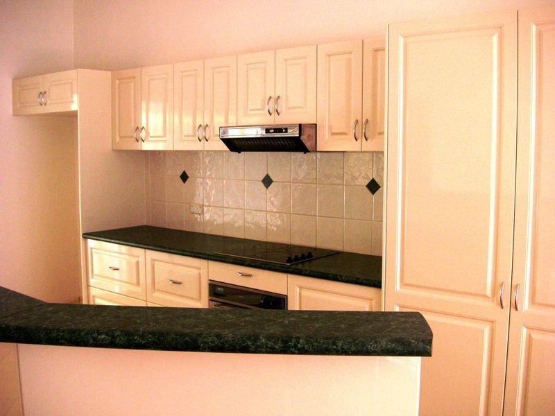 18 Karabella Crt, Mermaid Waters QLD 4218