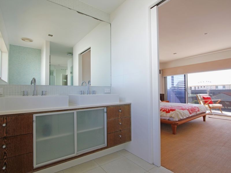 Upon Inspection, Mermaid Beach QLD 4218