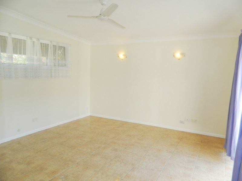 2/2318 Gold Coast Hwy, Mermaid Beach QLD 4218