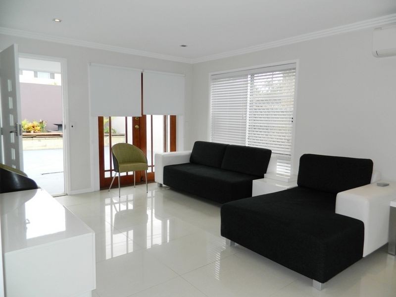 2/6 Parkview Court, Southport QLD 4215