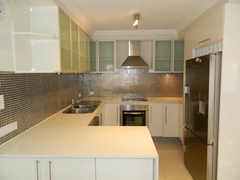 2/6 Parkview Court, Southport QLD 4215