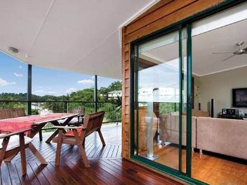 64 Hoffschildt Drive, Currumbin Waters QLD 4223