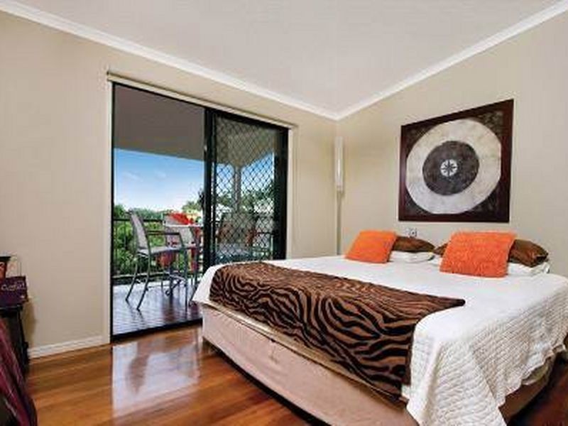 64 Hoffschildt Drive, Currumbin Waters QLD 4223