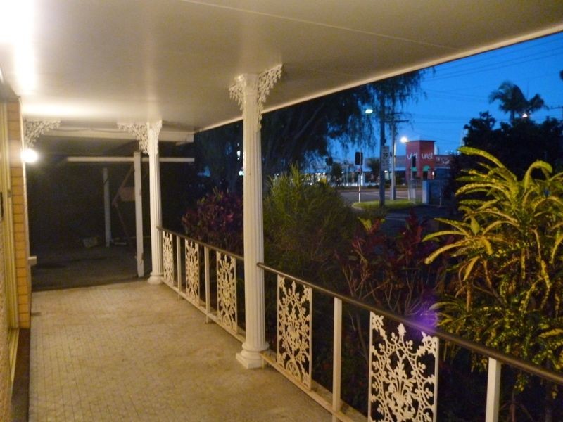 4 Tiwi St, Bundall QLD 4217